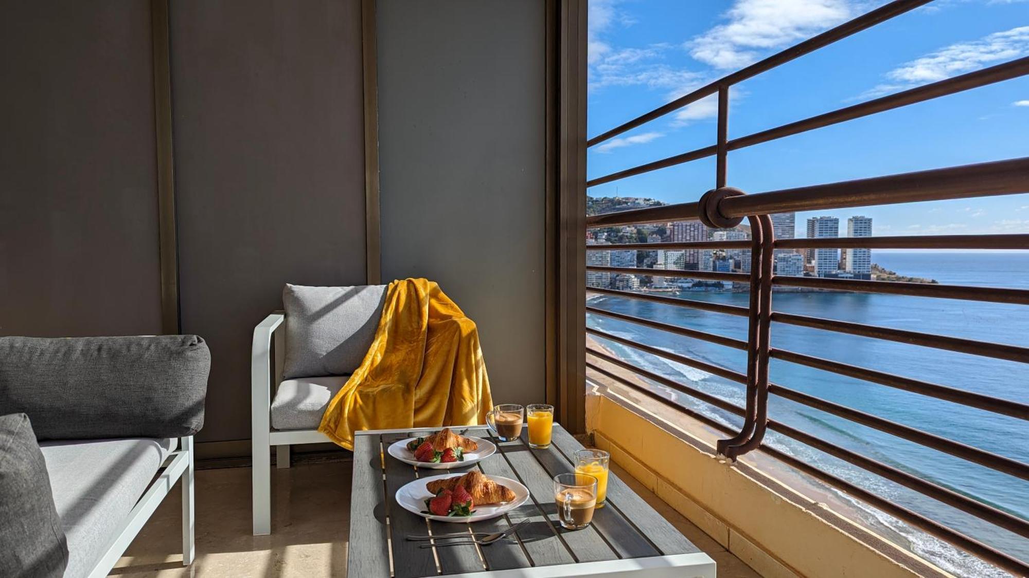Las Arenas Sea Front Apartments Benidorm Eksteriør bilde