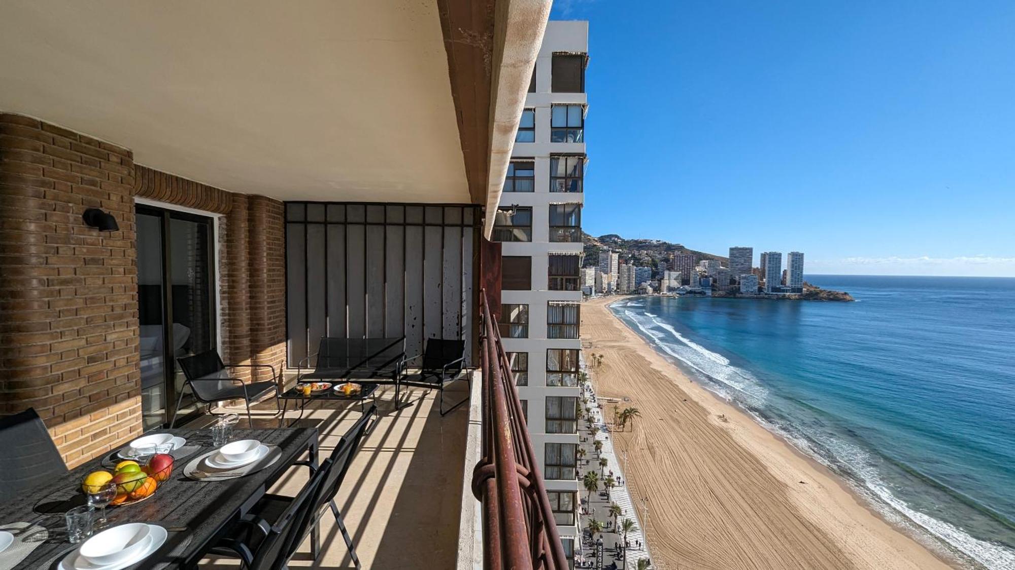 Las Arenas Sea Front Apartments Benidorm Eksteriør bilde