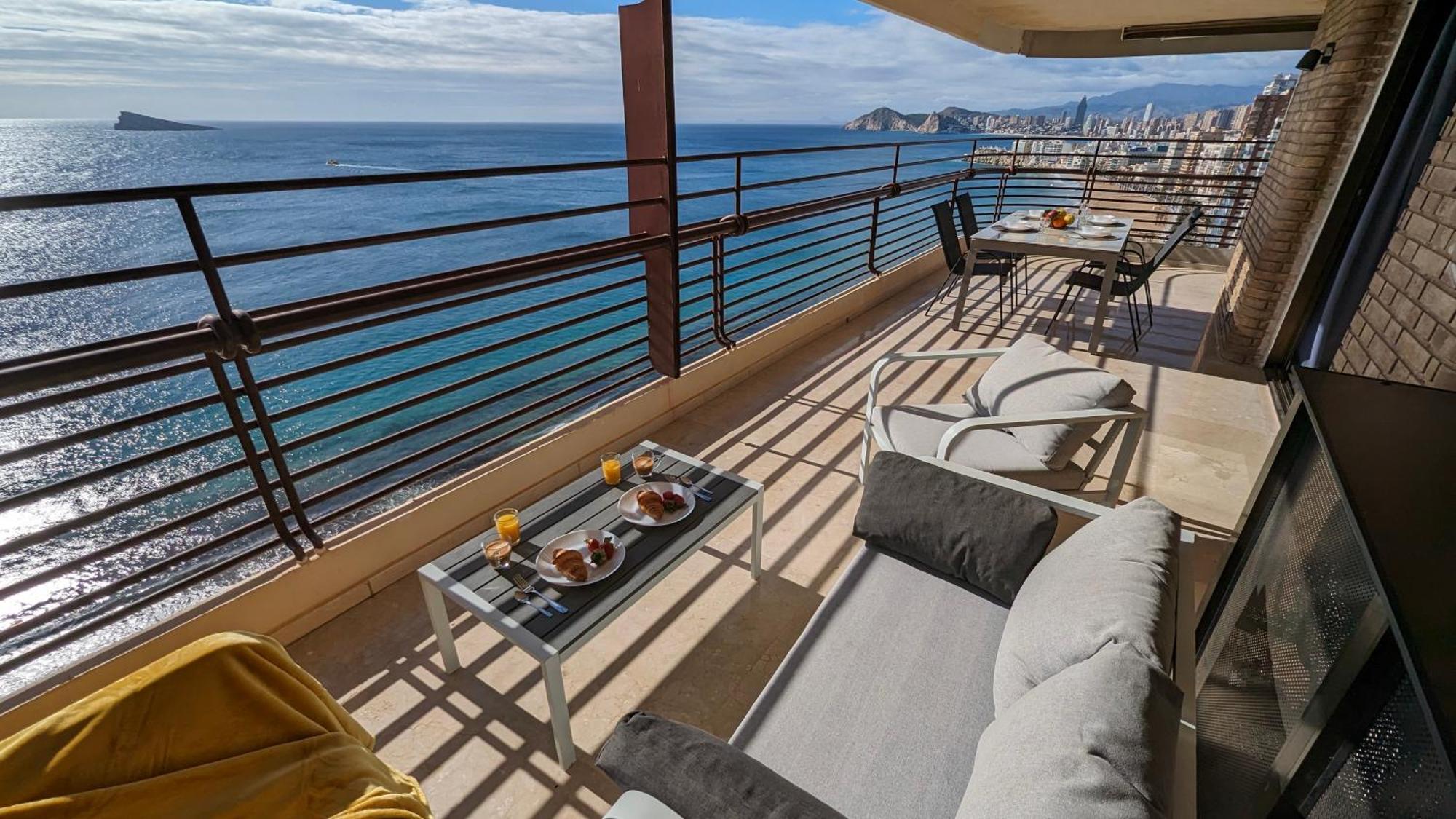 Las Arenas Sea Front Apartments Benidorm Eksteriør bilde