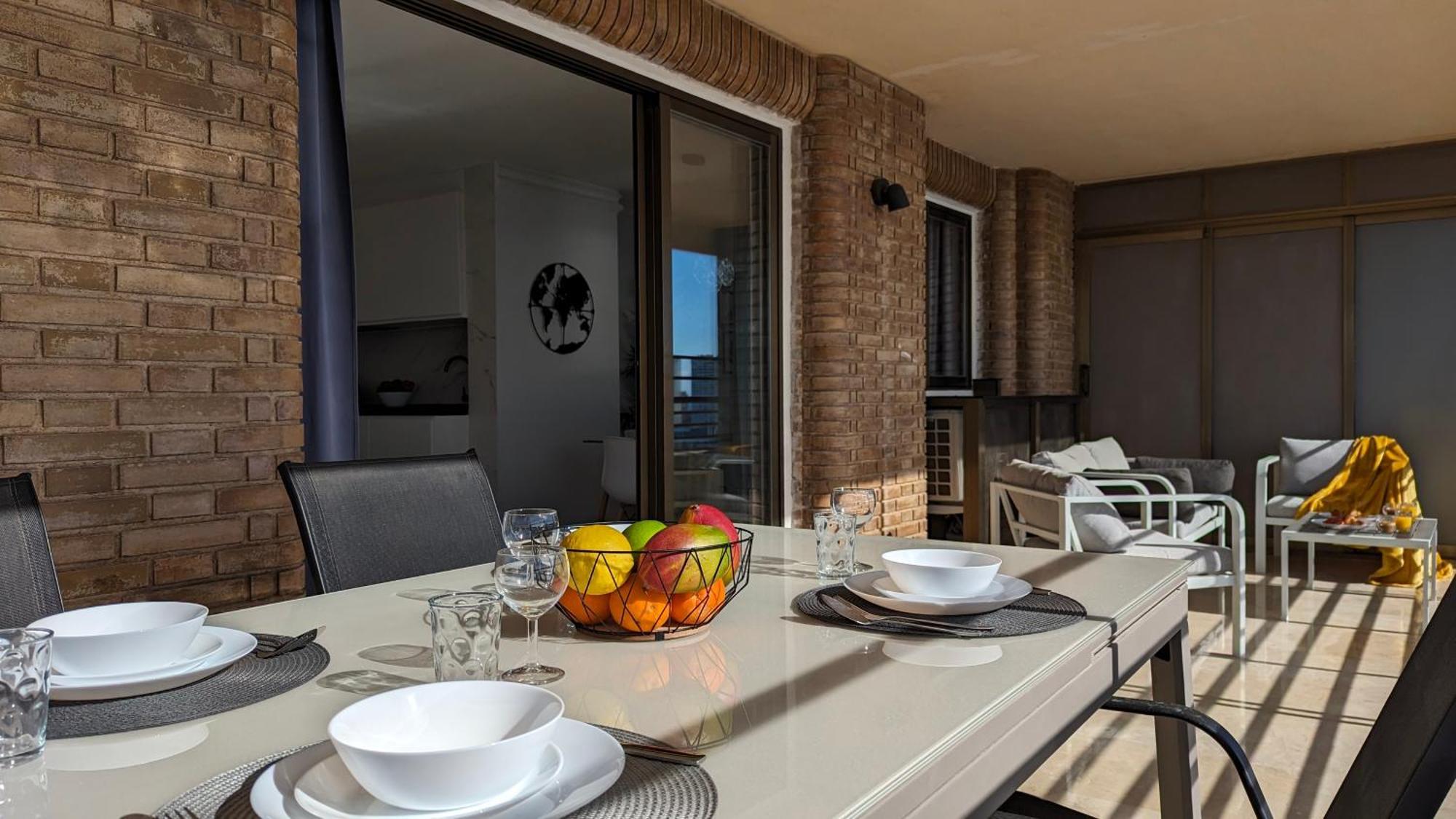 Las Arenas Sea Front Apartments Benidorm Eksteriør bilde