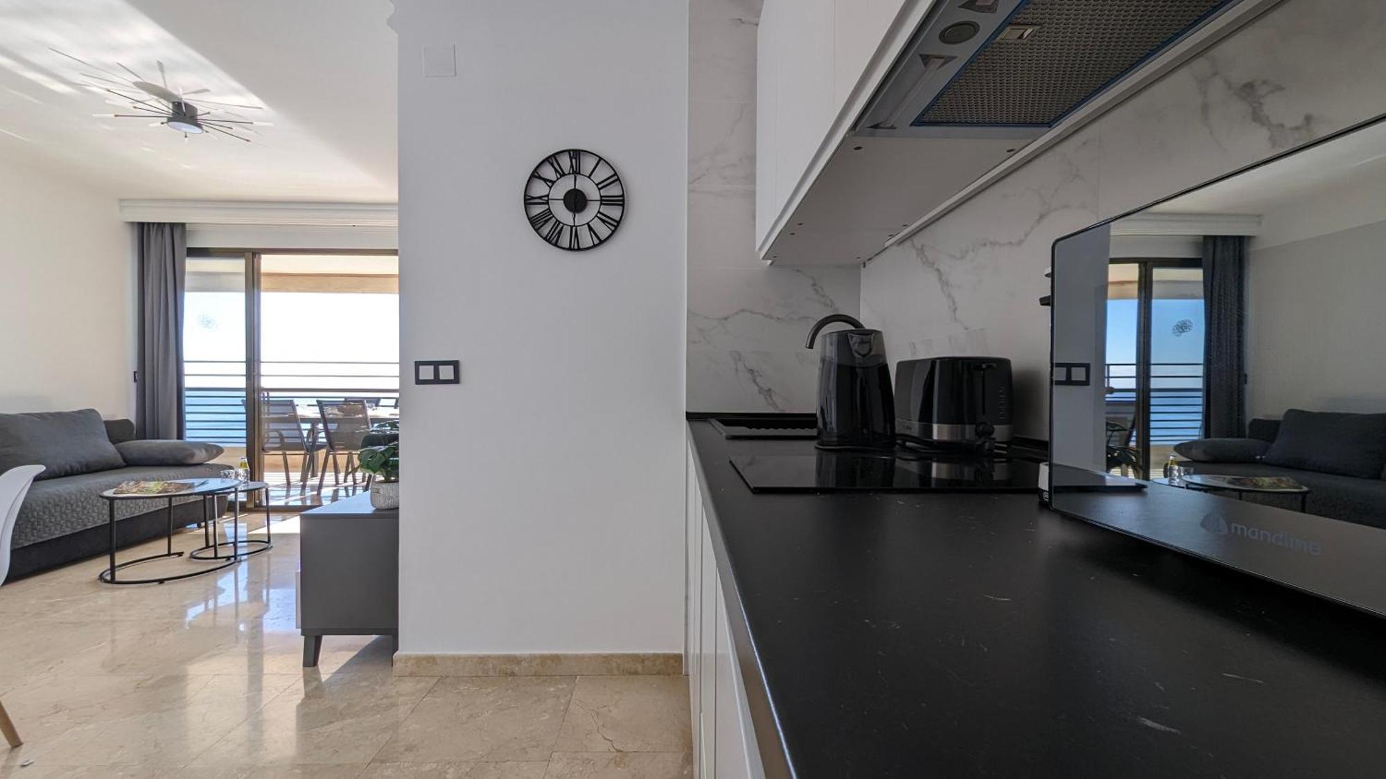 Las Arenas Sea Front Apartments Benidorm Eksteriør bilde