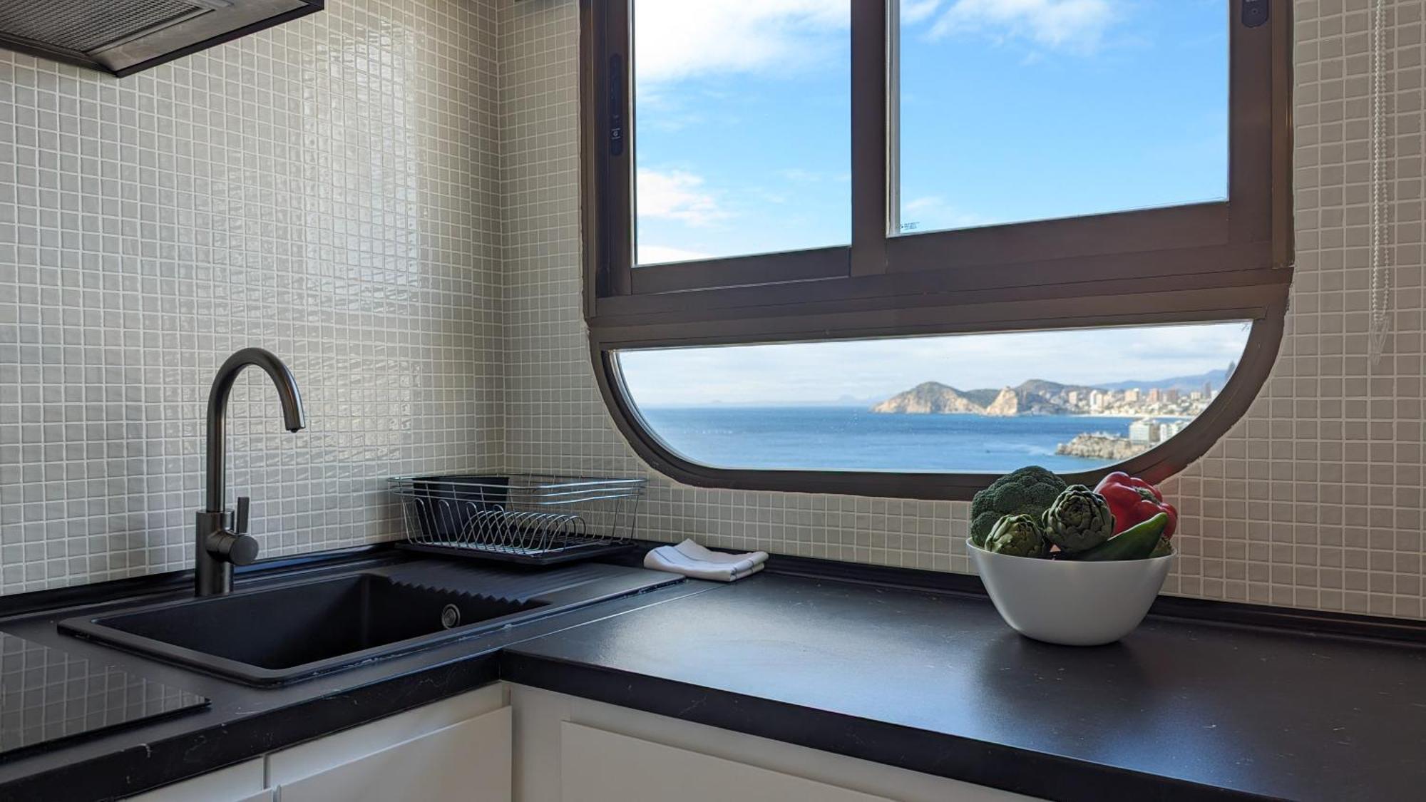 Las Arenas Sea Front Apartments Benidorm Eksteriør bilde