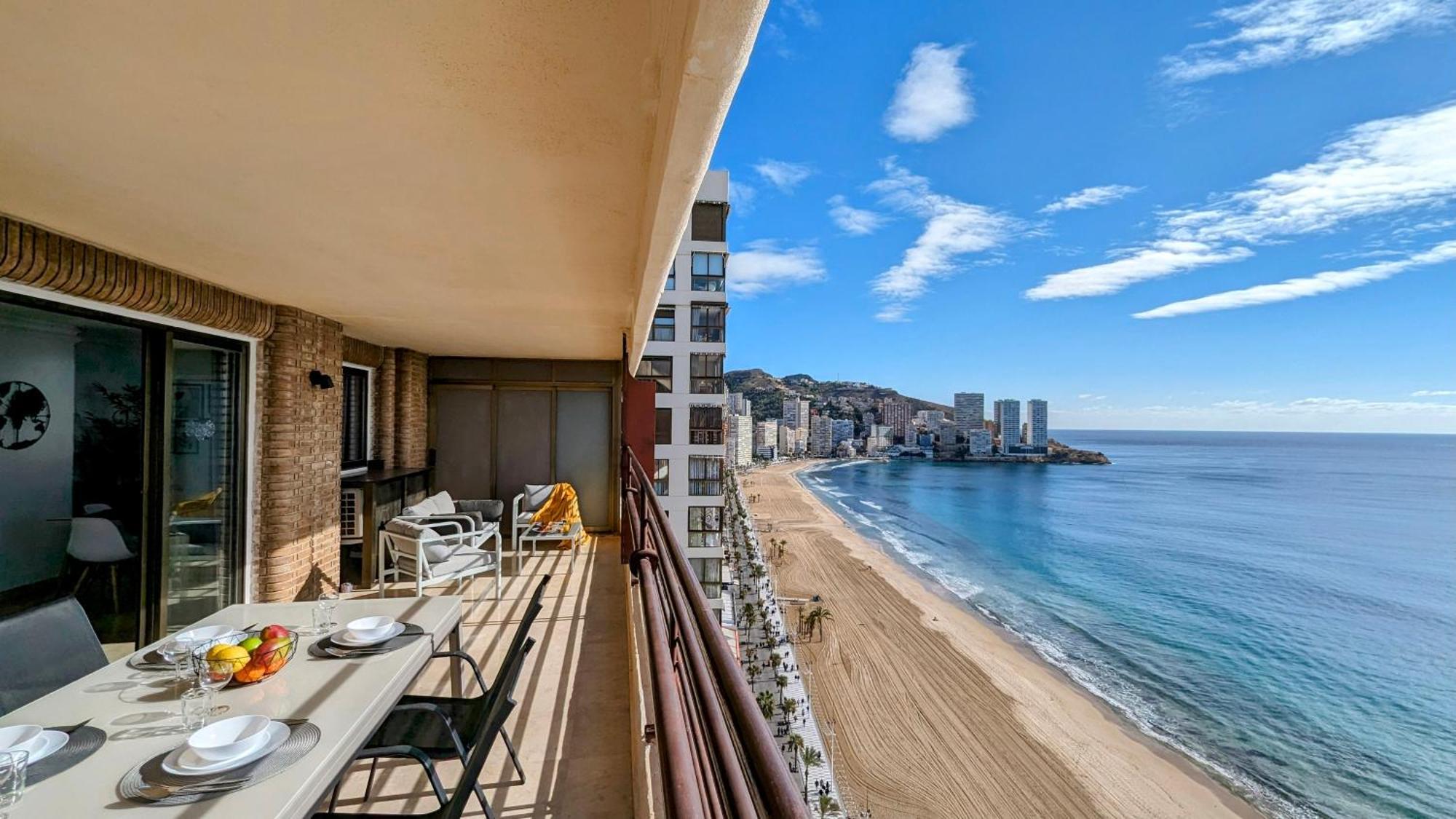 Las Arenas Sea Front Apartments Benidorm Eksteriør bilde